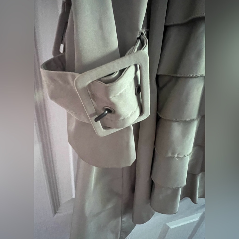 $400 BCBGMaxAzria Ruffle-Back Asymmetrical Ophelia Trench Jacket Coat - S - Picture 6 of 9